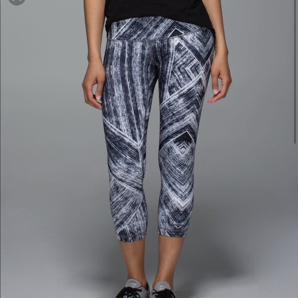 Lululemon Wunder Under Crop II
